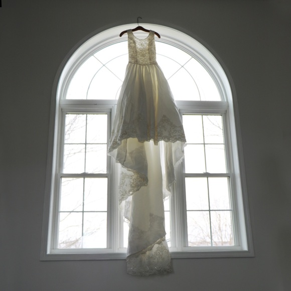 Vintage St Tropaz Wedding Dress With Attached Train - Picture 1 of 12